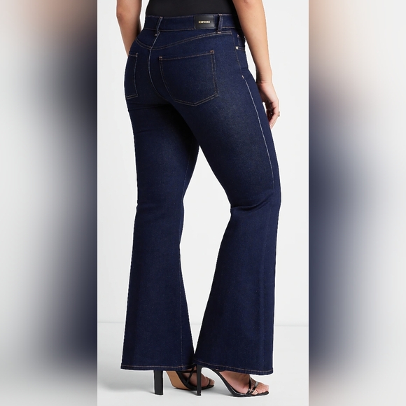Express MID RISE RINSE 70S FLARE JEANS - Picture 3 of 9
